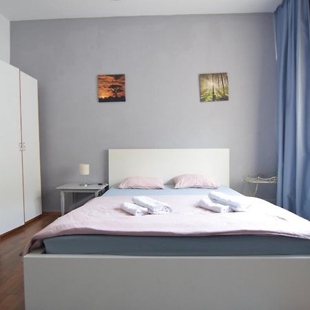 Studio Piata Rosetti Boekarest Buitenkant foto