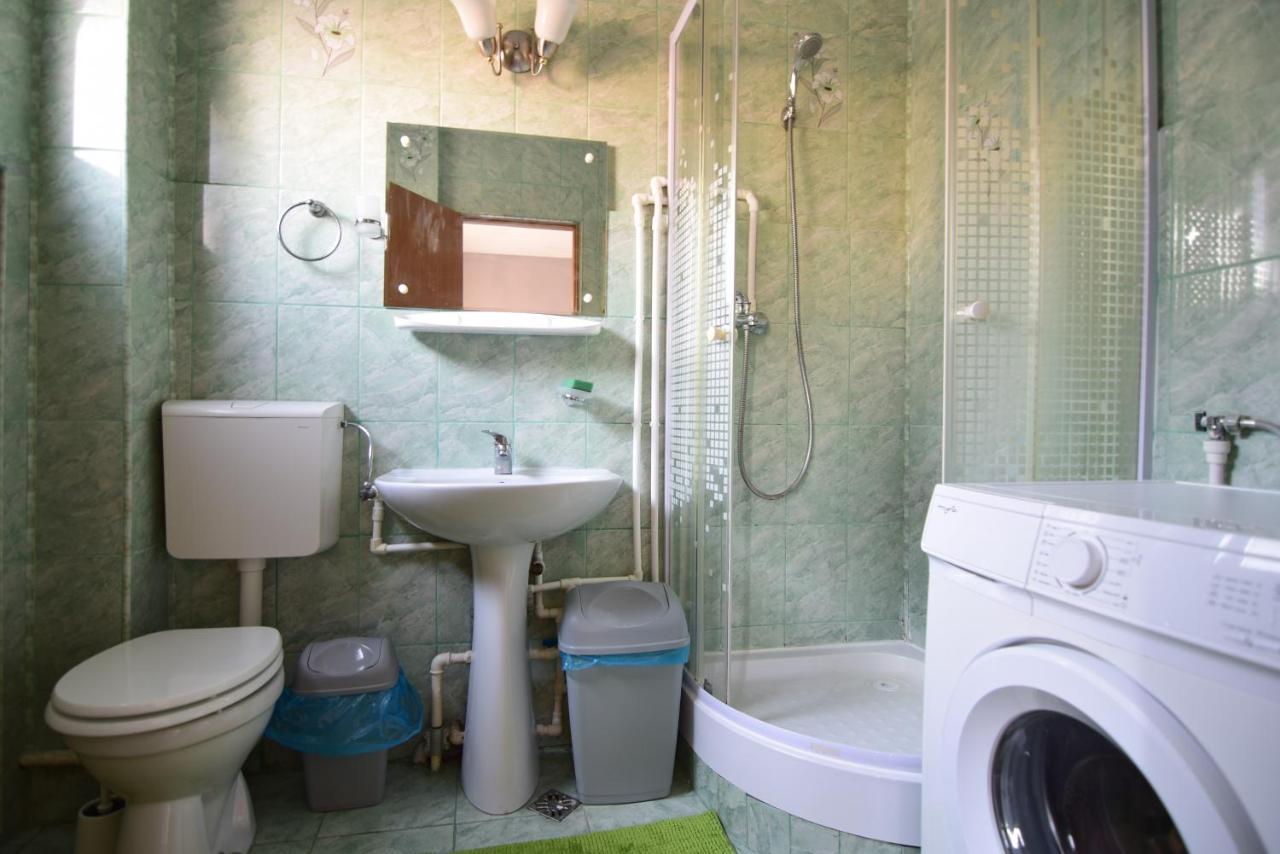 Studio Piata Rosetti Boekarest Buitenkant foto