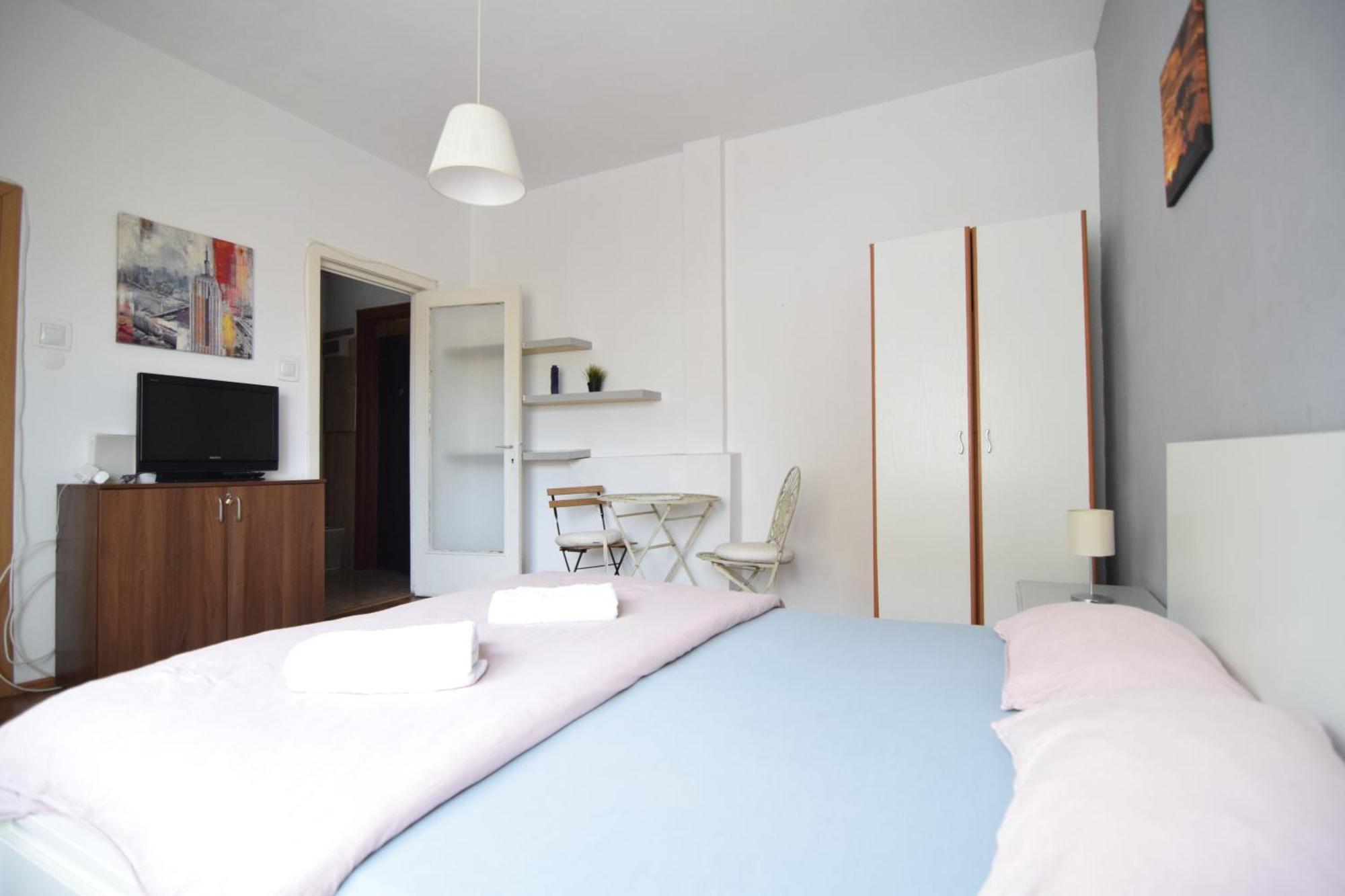 Studio Piata Rosetti Boekarest Buitenkant foto