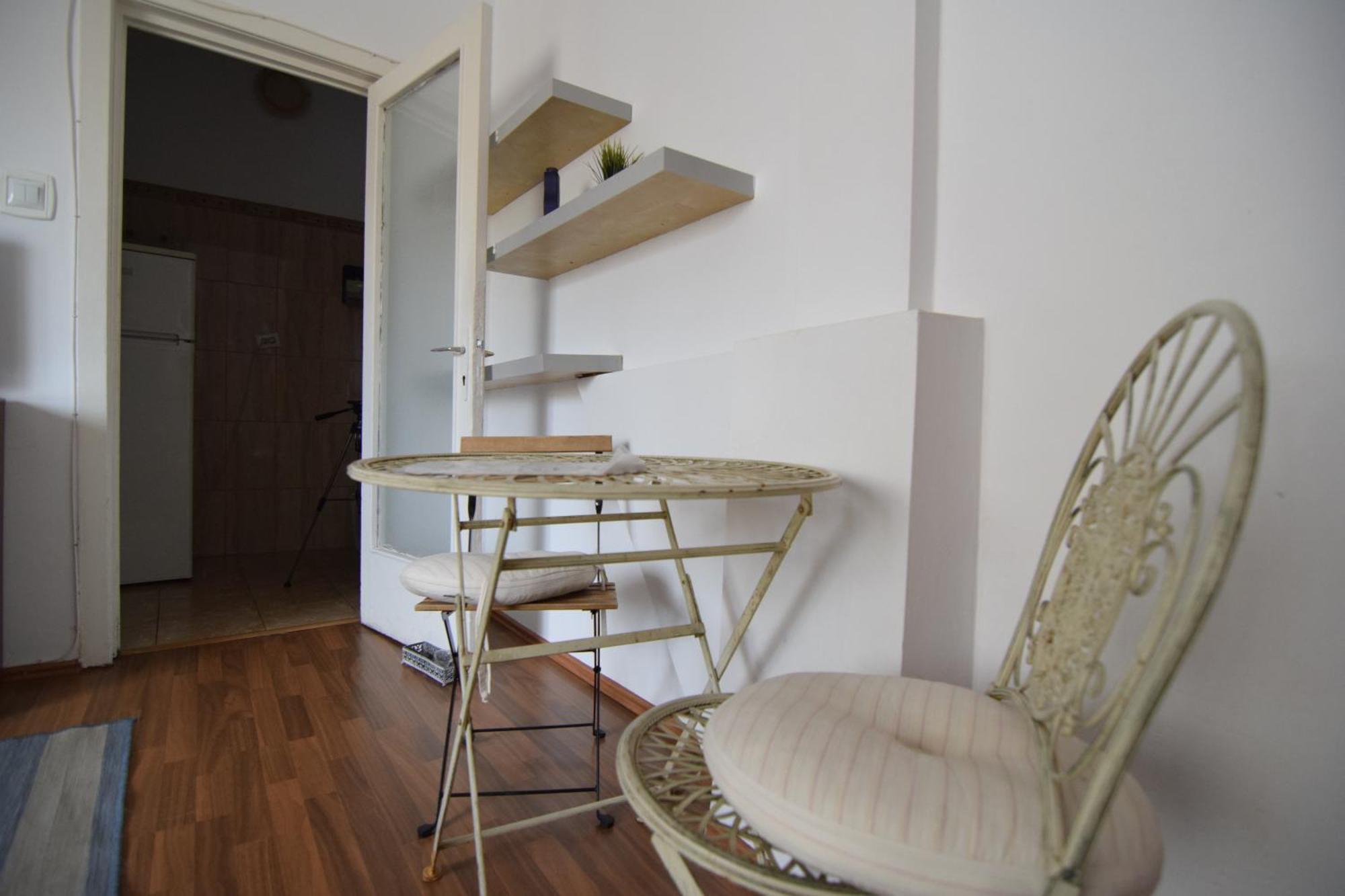 Studio Piata Rosetti Boekarest Buitenkant foto