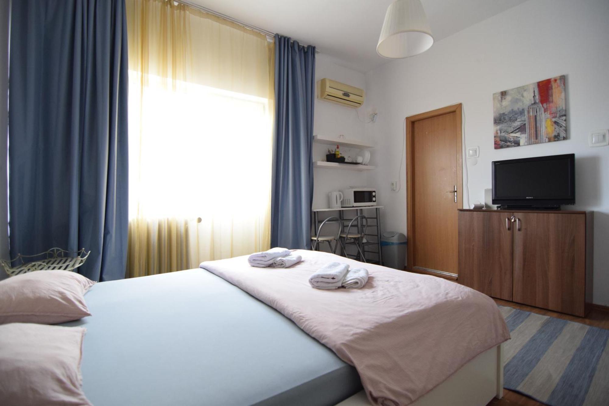 Studio Piata Rosetti Boekarest Buitenkant foto